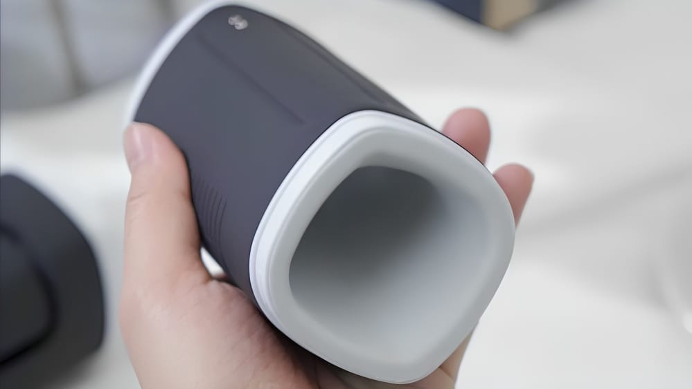 lovense-calor-heated-silicone-stroker